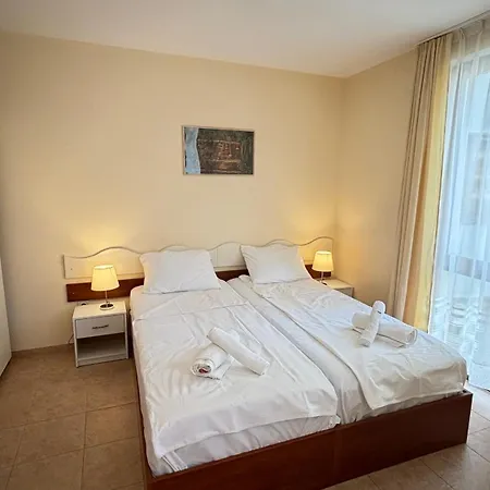 Apartament With Pool View *